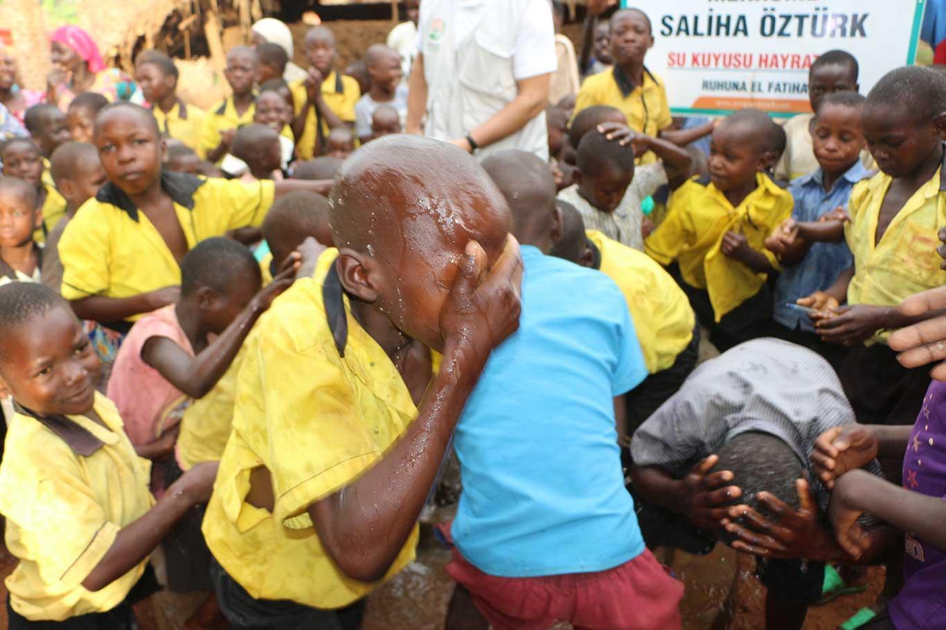 European Yetim Eli inaugurates fresh water wells in Uganda